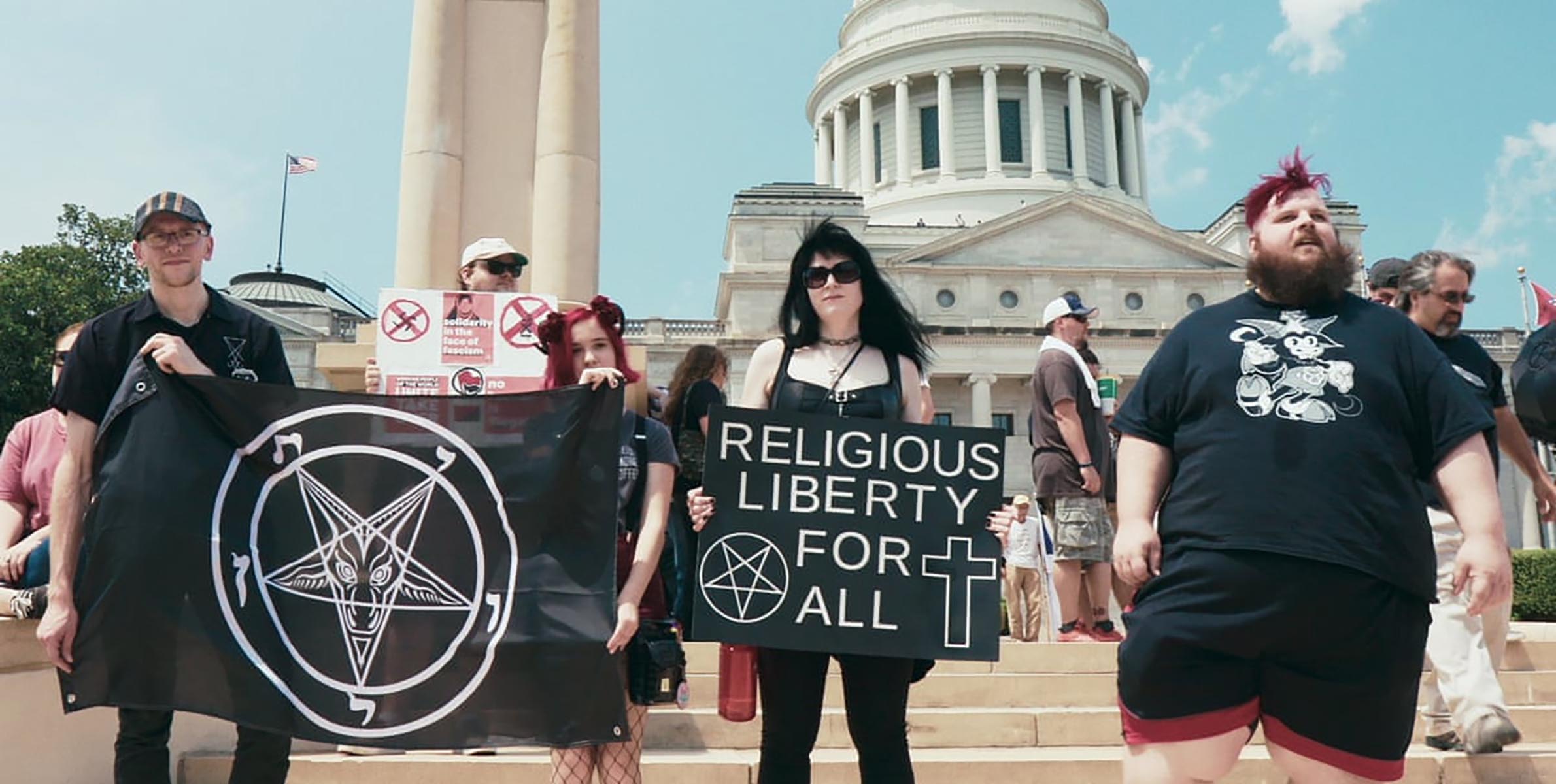 Crítica: ‘Hail Satan?’