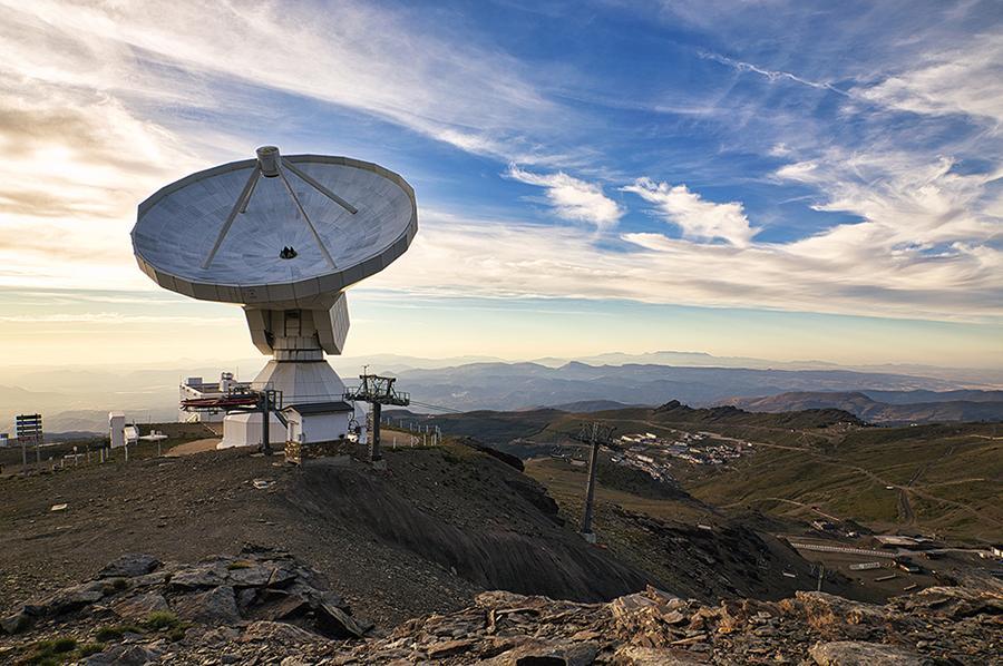 Crítica: ‘Más Allá de las Estrellas. Fotografiando un Agujero Negro’